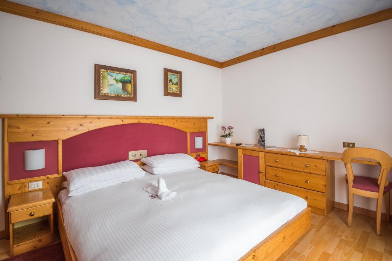מדונה די קמפיליו Hotel St. Raphael מראה חיצוני תמונה