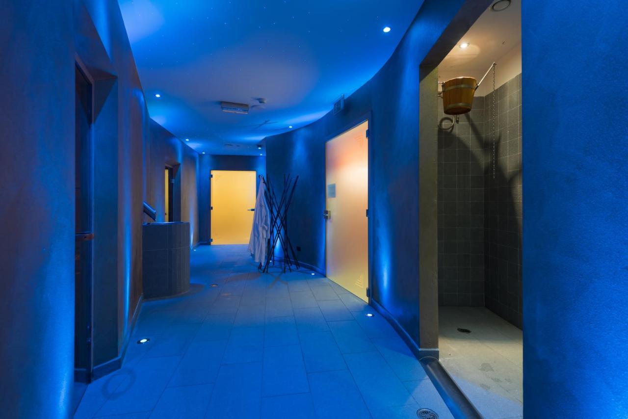 מדונה די קמפיליו Hotel St. Raphael מראה חיצוני תמונה