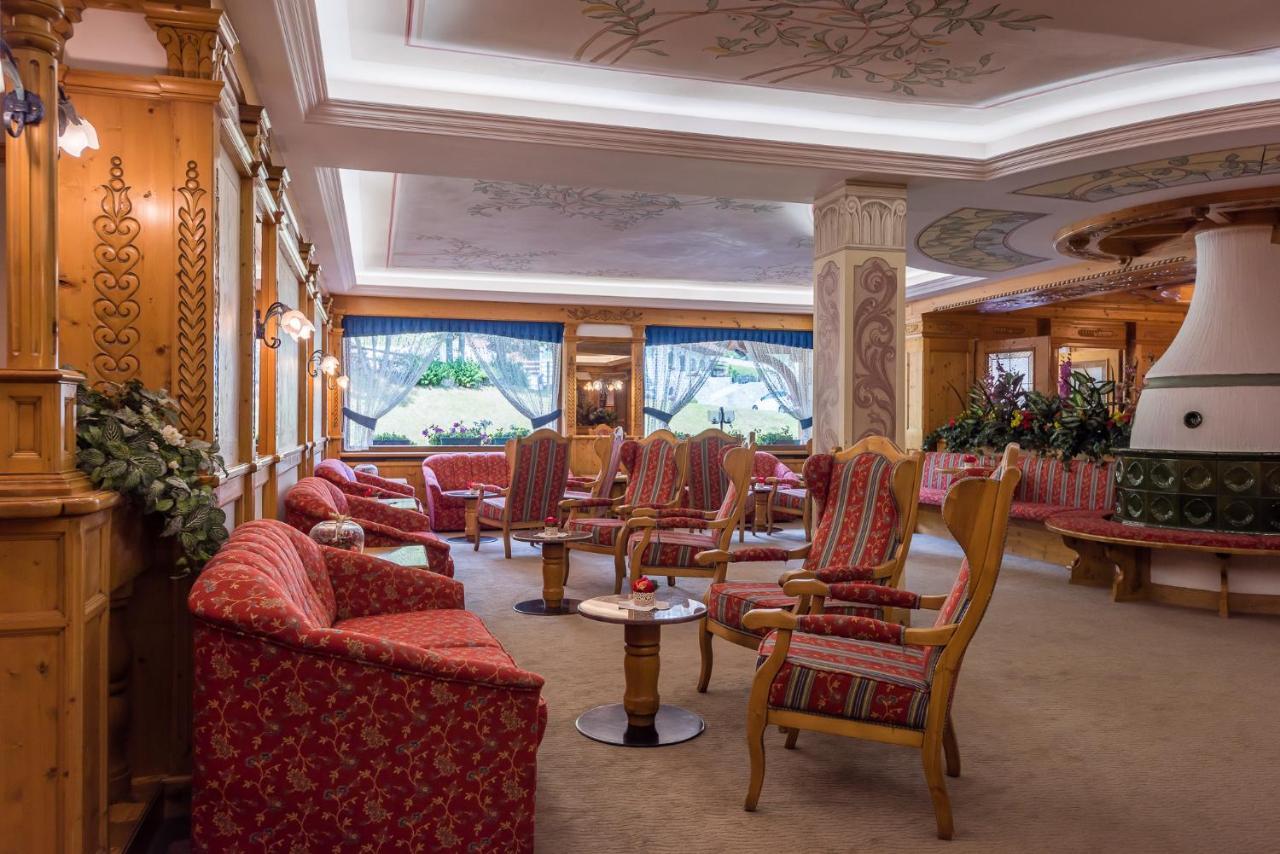 מדונה די קמפיליו Hotel St. Raphael מראה חיצוני תמונה