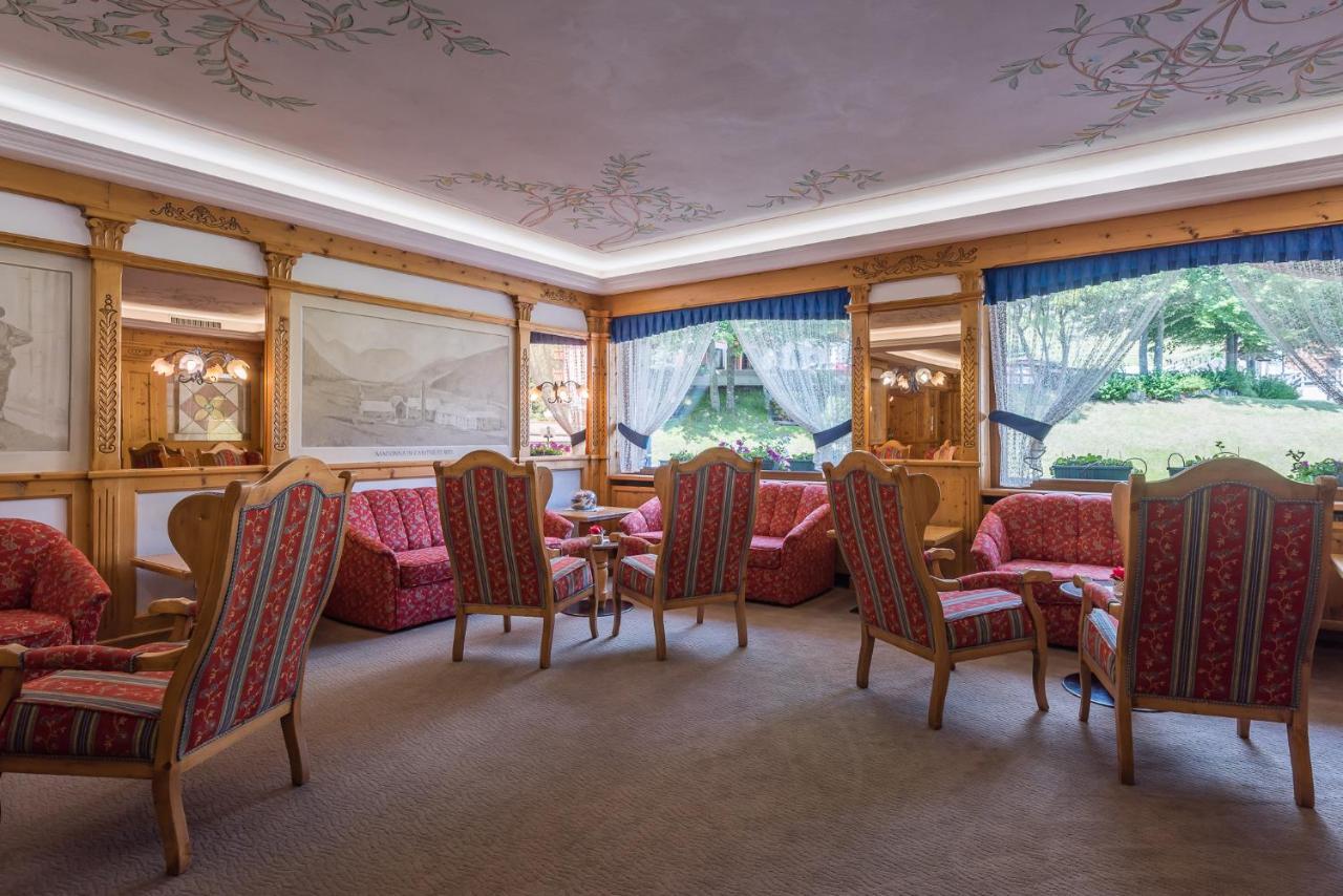 מדונה די קמפיליו Hotel St. Raphael מראה חיצוני תמונה