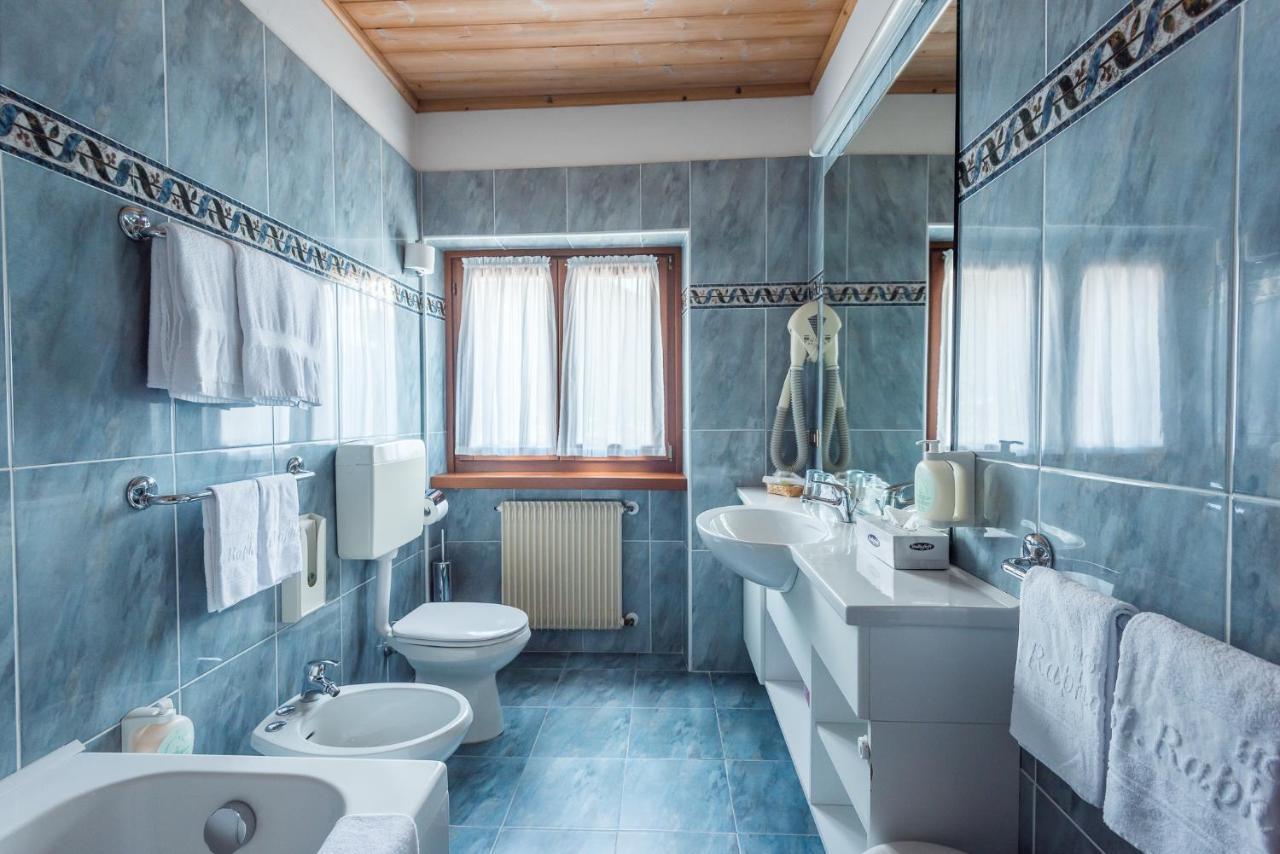 מדונה די קמפיליו Hotel St. Raphael מראה חיצוני תמונה